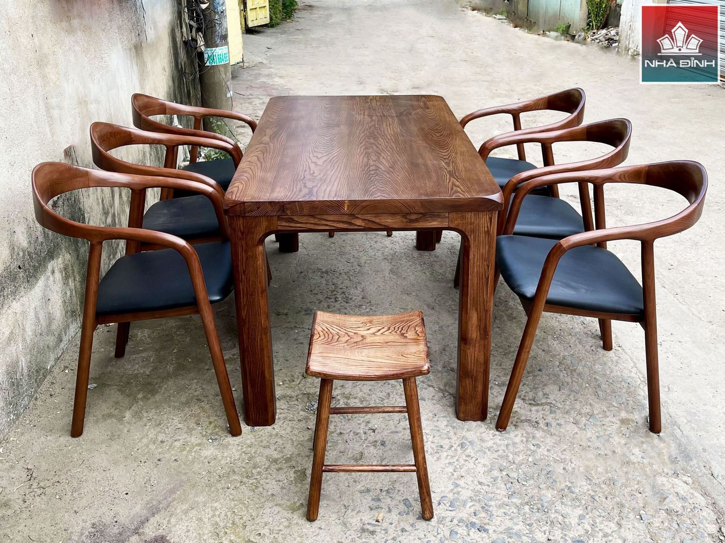 Hoàn thiện bàn ăn 6 ghế, 2 ghế đẩu gỗ Sồi