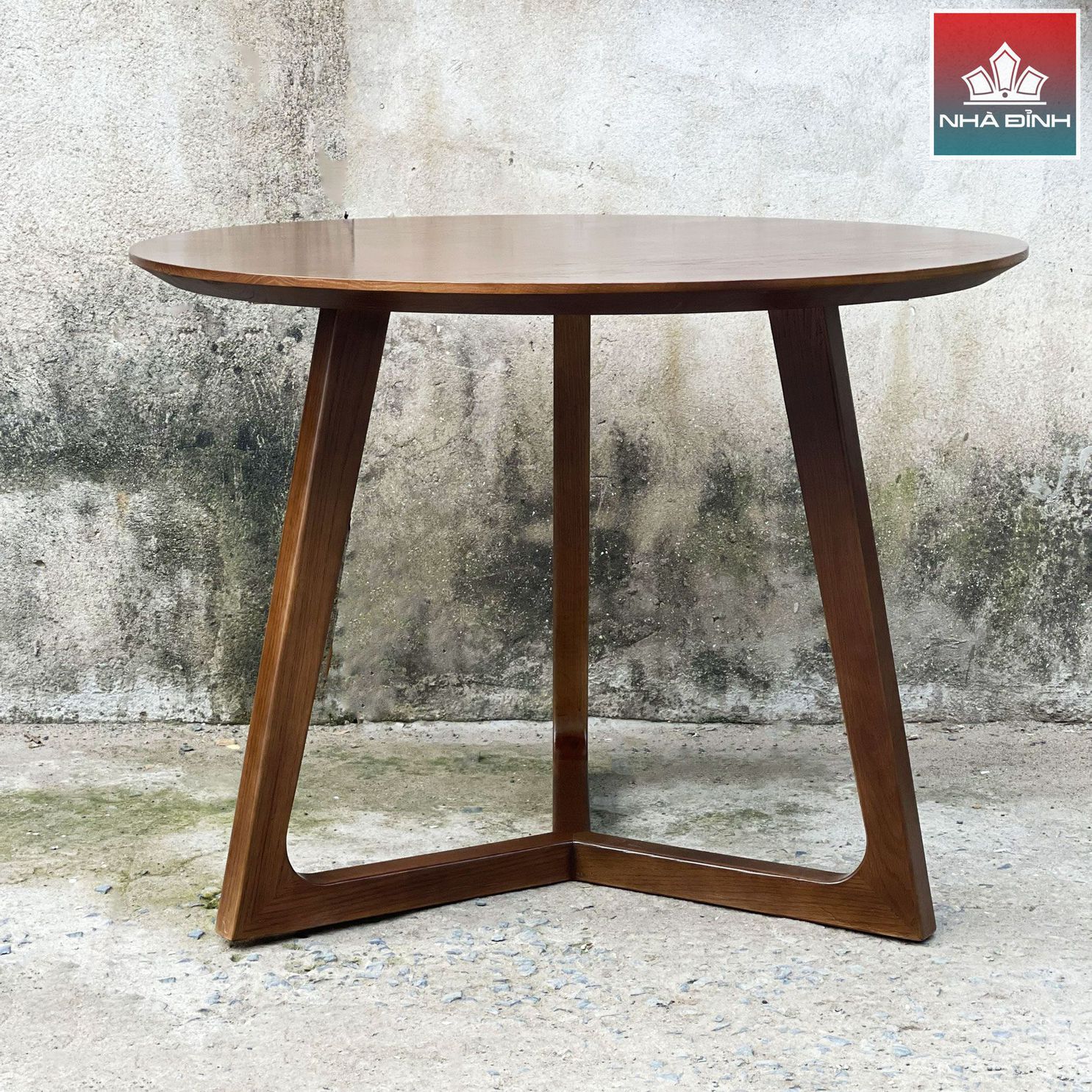 Hoàn thiện bàn tròn cho khách hàng