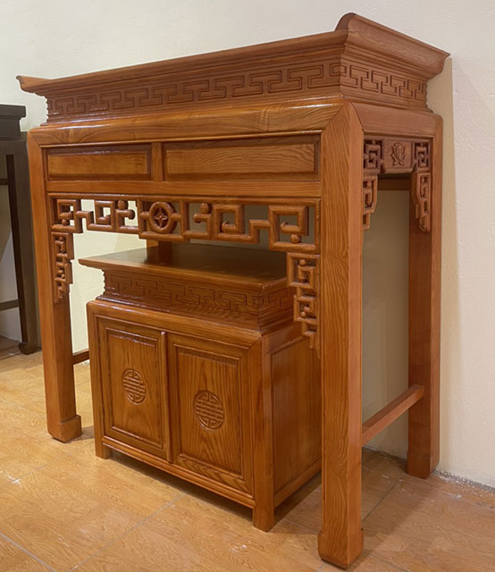 Bàn thờ gỗ Tần Bì với những đường nét tinh tế, khác biệt và ấn tượng 