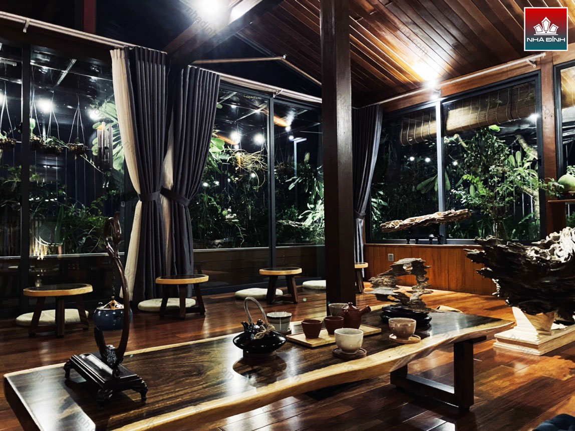 Quán Cafe sử dụng bàn gỗ Me Tây Nhà Đỉnh